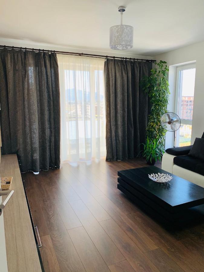 Marius Apartment Брашов Екстериор снимка